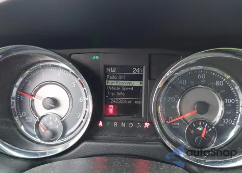 2015 Chrysler Town & Country Touring z USA, uszkodzony, nr VIN 2C4RC1BG5FR709102